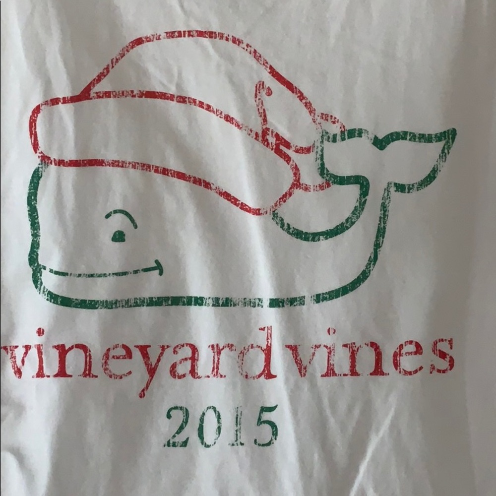 Vineyard Vines Christmas tshirt